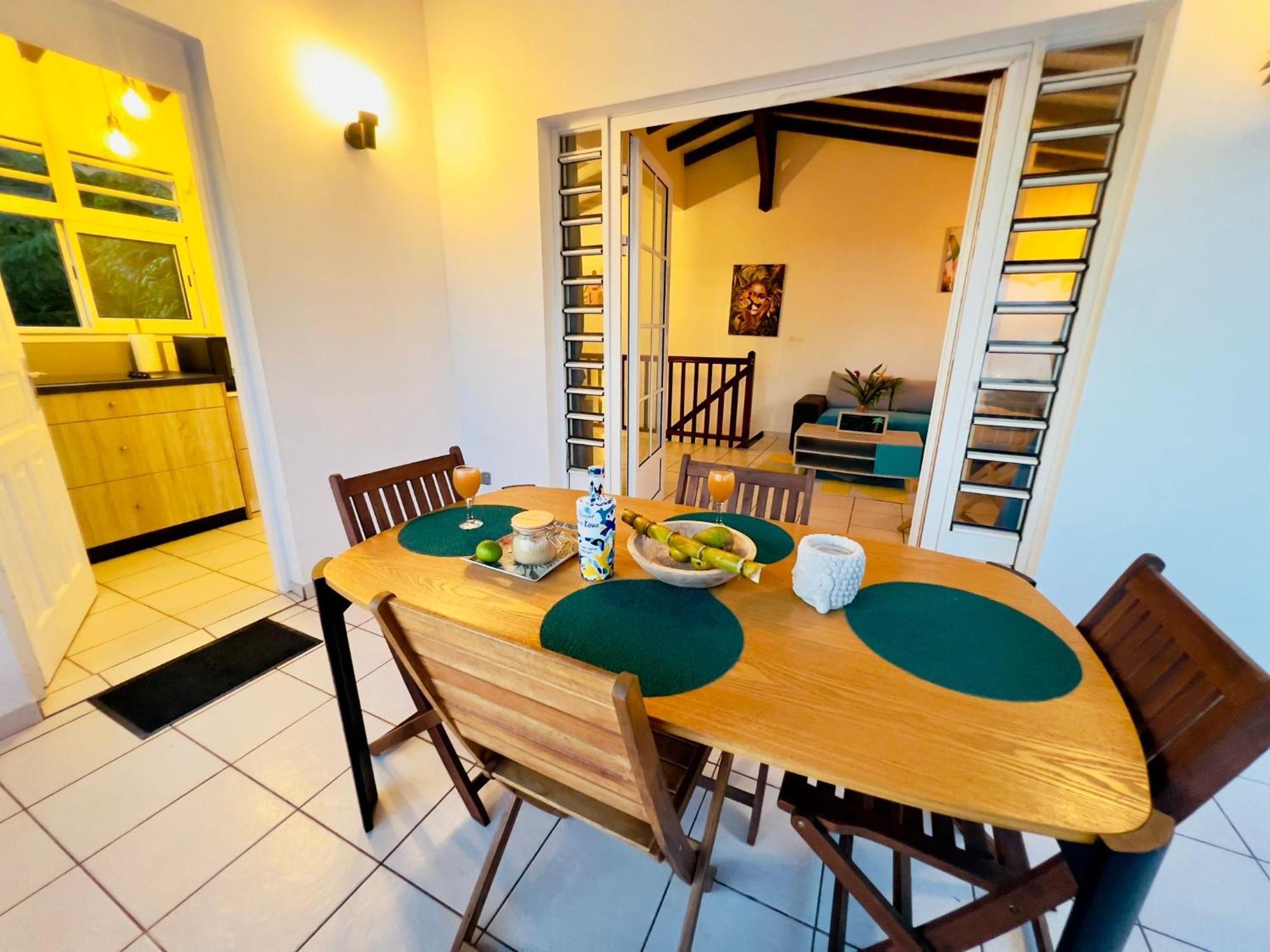 Villa Iguana, Duplex Paisible, Vue Magnifique Mer Et Rocher Du Diamant, Piscine Sainte-Luce Buitenkant foto